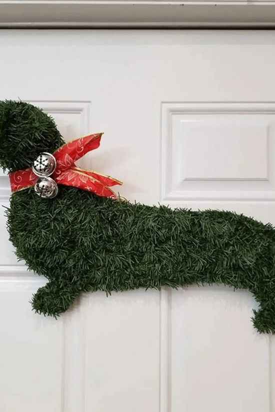 Furry Wreaths™ – Dachshund Edition 2025 🌲